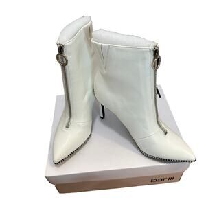 NEW Bar III Briget Zipper Booties White